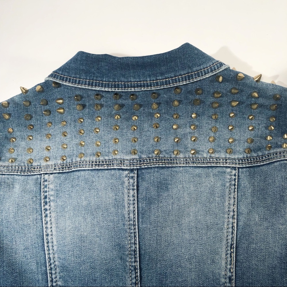 Forever 21 Women’s Spike Studded Denim Jacket - Picture 2 of 8